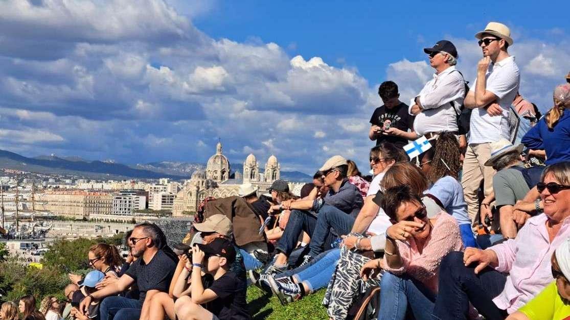 JO 2024. La flamme olympique a embrasé Marseille : " Ça va rester dans nos mémoires"